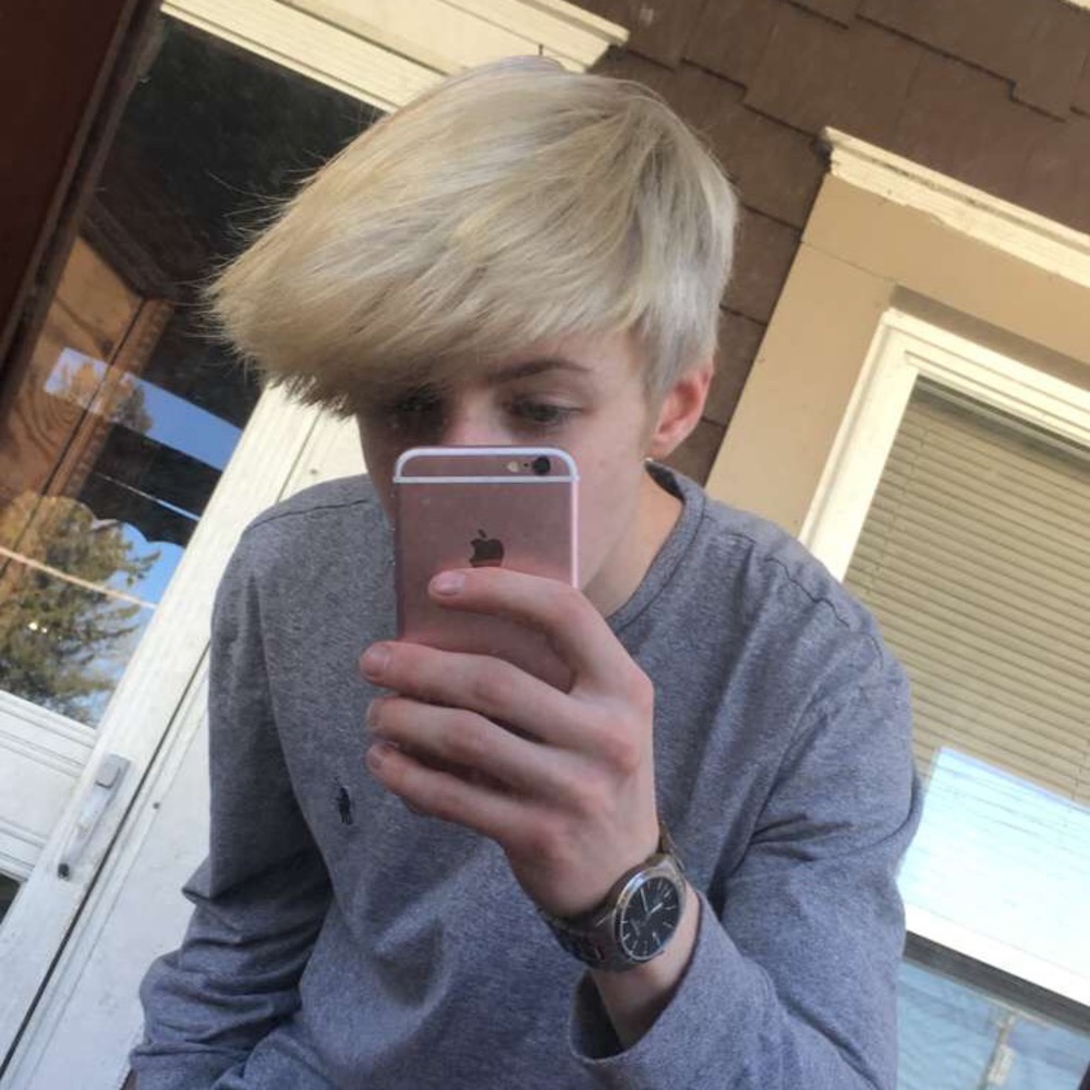 Meet your Posher, Cory